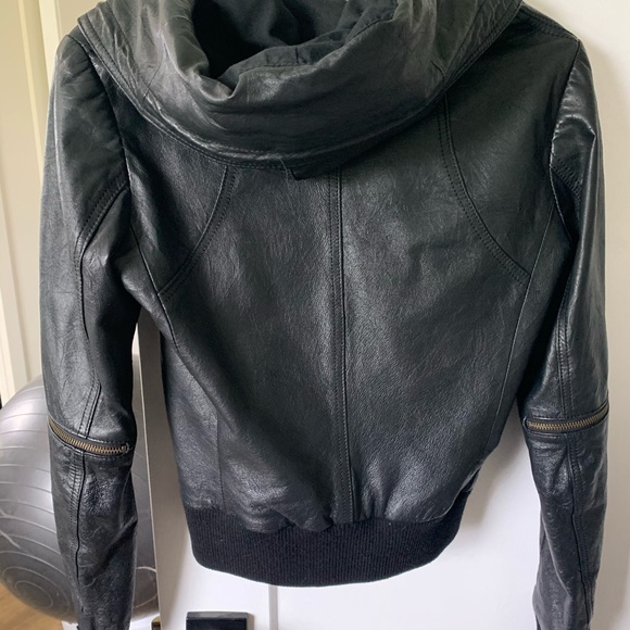 Danier leather hoodie jacket - Picture 3 of 4